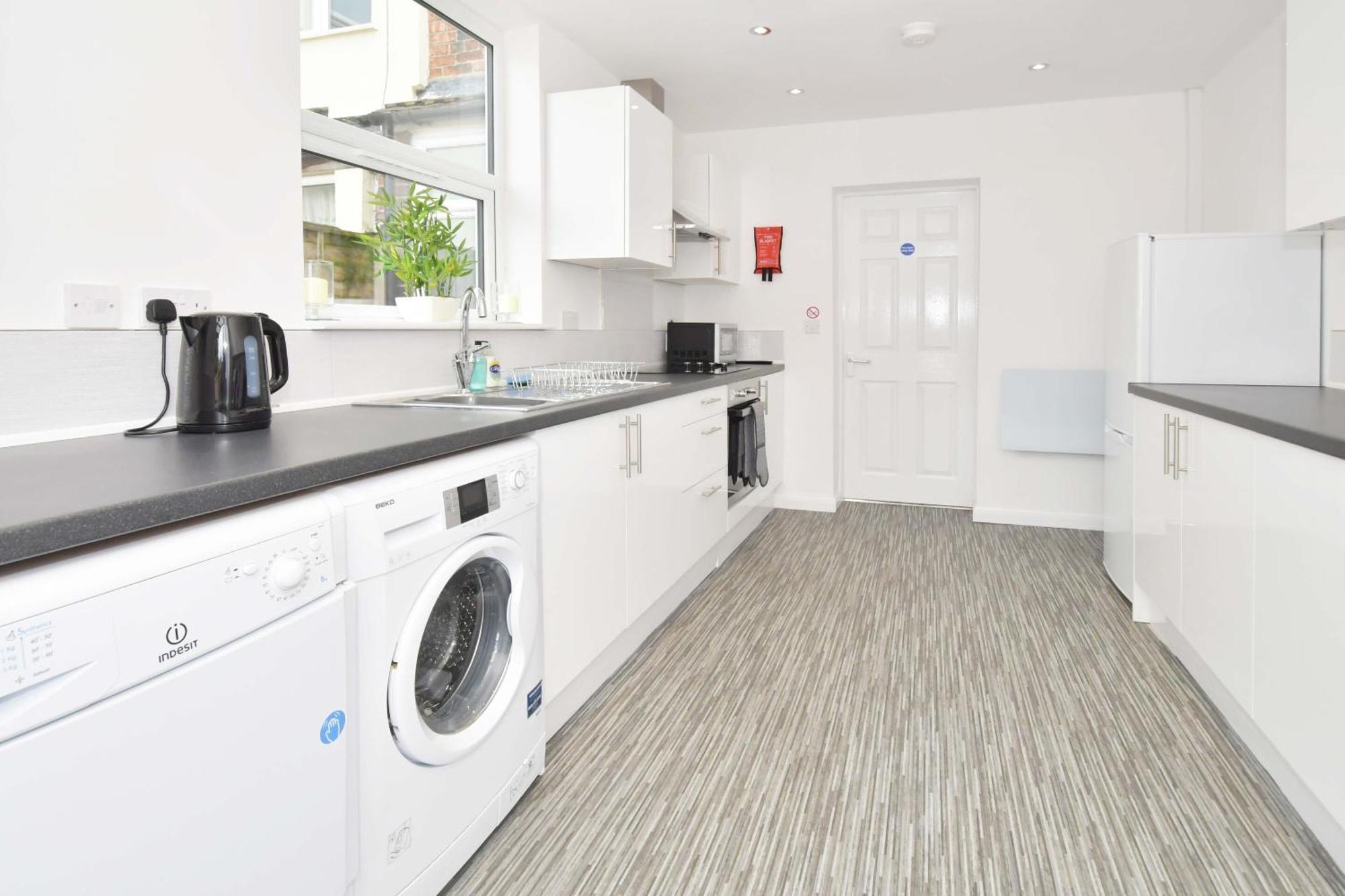 Townhouse @ 86 Brooklyn Street Crewe Villa ภายนอก รูปภาพ